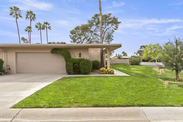 MLS: 6849838 Condo For Sale