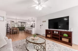 Photo #4: 6850039 Listing 