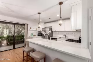 Photo #5: 6850039 Listing 