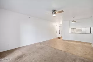 Photo #3: 6850141 Listing