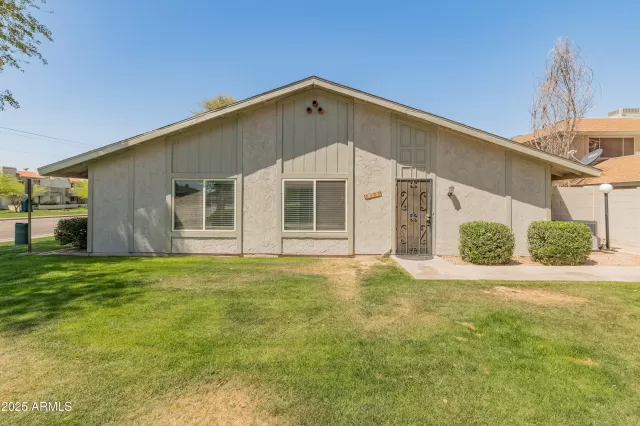 MLS: 6850241 Condo For Sale