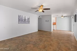 Photo #4: 6850241 Listing