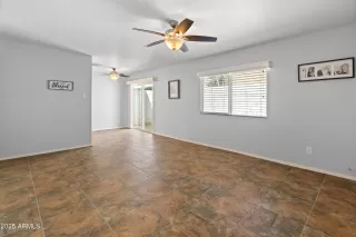 Photo #6: 6850241 Listing