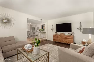 Photo #2: 6850243 Listing