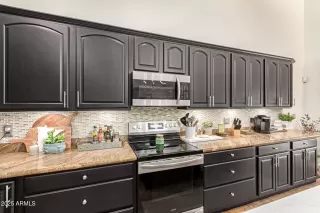 Photo #6: 6850243 Listing