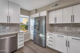 Photo #4: 6850252 Listing