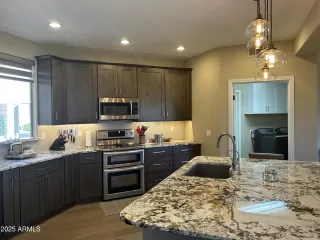 Photo #3: 6850311 Listing