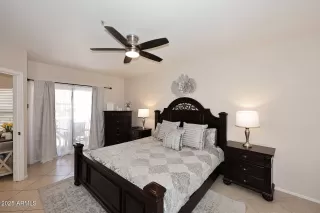 Photo #5: 6850699 Listing