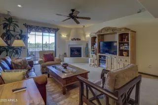 Photo #5: 6850751 Listing 