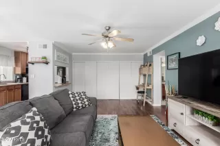 Photo #6: 6850923 Listing