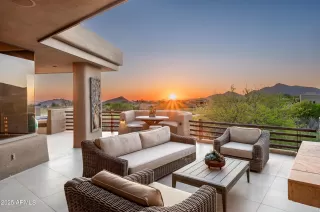 Photo #4: 6850998 Listing