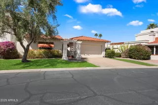 Photo #1: 6851019 Listing