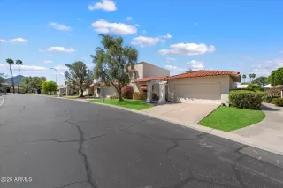 Photo #3: 6851019 Listing