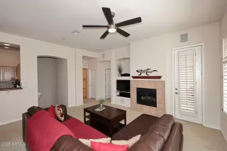 Photo #3: 6851126 Listing
