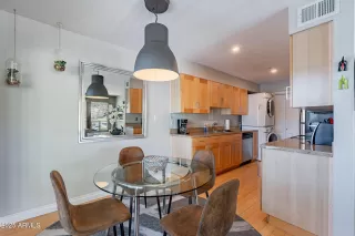 Photo #4: 6851305 Listing 