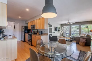 Photo #5: 6851305 Listing 