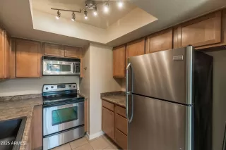 Photo #4: 6851383 Listing