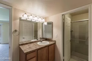 Photo #6: 6851383 Listing