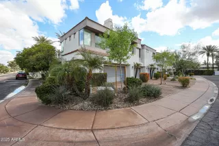 Photo #2: 6851405 Listing 