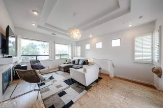 Photo #6: 6851405 Listing 