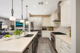 Photo #4: 6851472 Listing 