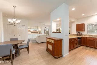 Photo #2: 6851600 Listing