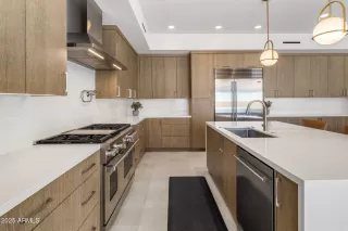 Photo #5: 6851654 Listing 