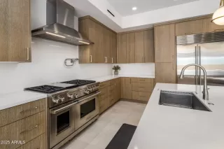 Photo #6: 6851654 Listing 