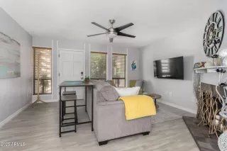 Photo #3: 6851668 Listing 