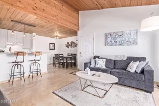 Photo #4: 6851685 Listing 