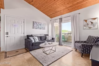 Photo #5: 6851685 Listing 