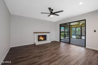 Photo #6: 6851694 Listing