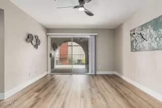 Photo #3: 6851791 Listing