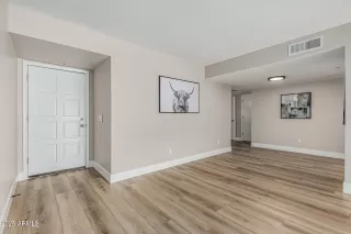 Photo #4: 6851791 Listing