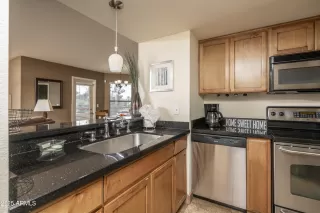 Photo #4: 6852110 Listing 