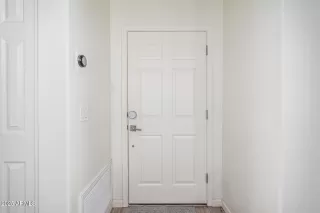 Photo #4: 6852171 Listing