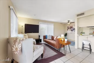 Photo #2: 6852440 Listing 