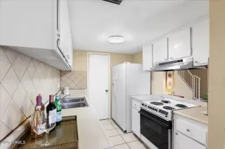 Photo #5: 6852440 Listing 