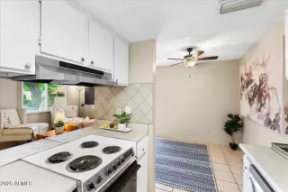 Photo #6: 6852440 Listing 