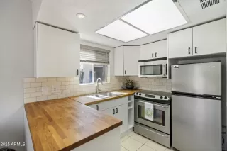 Photo #2: 6852454 Listing