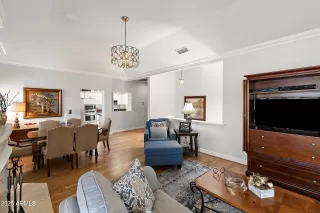 Photo #5: 6852464 Listing 