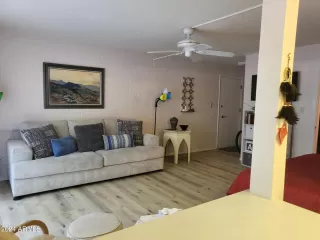 Photo #2: 6852583 Listing