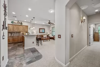 Photo #5: 6852586 Listing