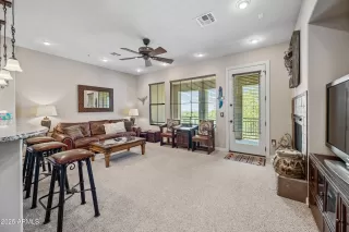 Photo #6: 6852586 Listing