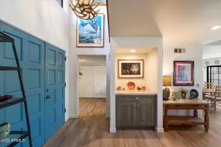 Photo #5: 6853070 Listing