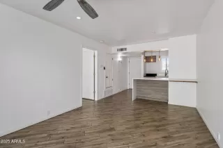 Photo #5: 6853172 Listing 