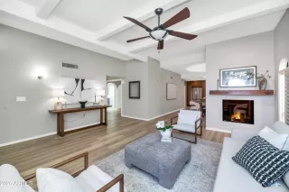 Photo #5: 6853233 Listing 