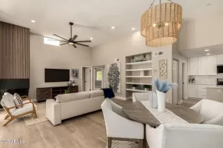 Photo #5: 6853618 Listing 