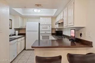 Photo #5: 6853694 Listing