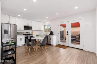 Photo #4: 6853717 Listing 